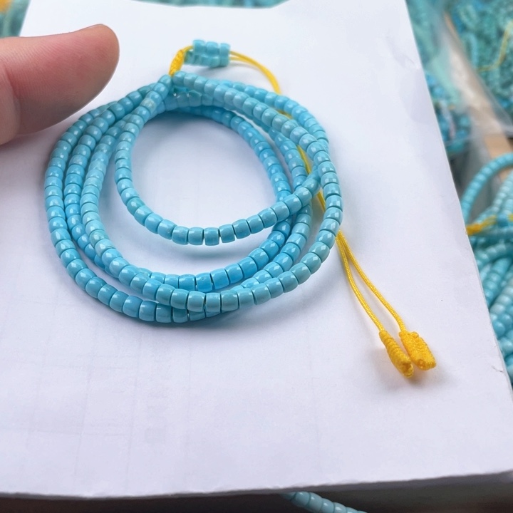 绿松石颈饰未镶嵌