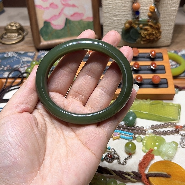 和田玉手镯未镶嵌未**旭