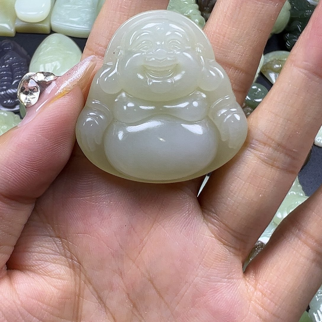 和田玉未镶嵌吊坠(不含链)背后有棉