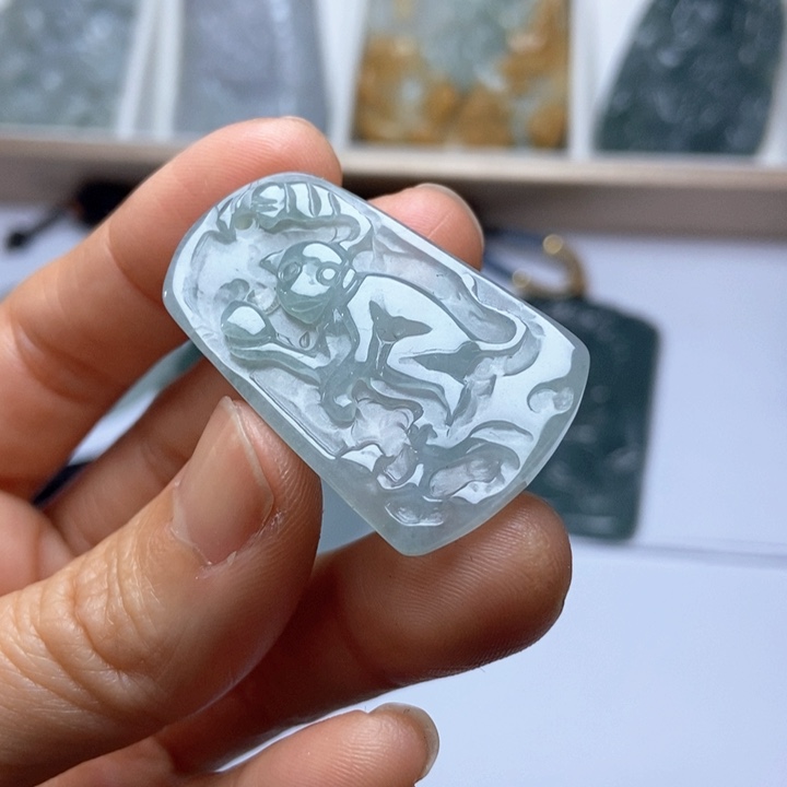 翡翠未镶嵌挂件翡翠