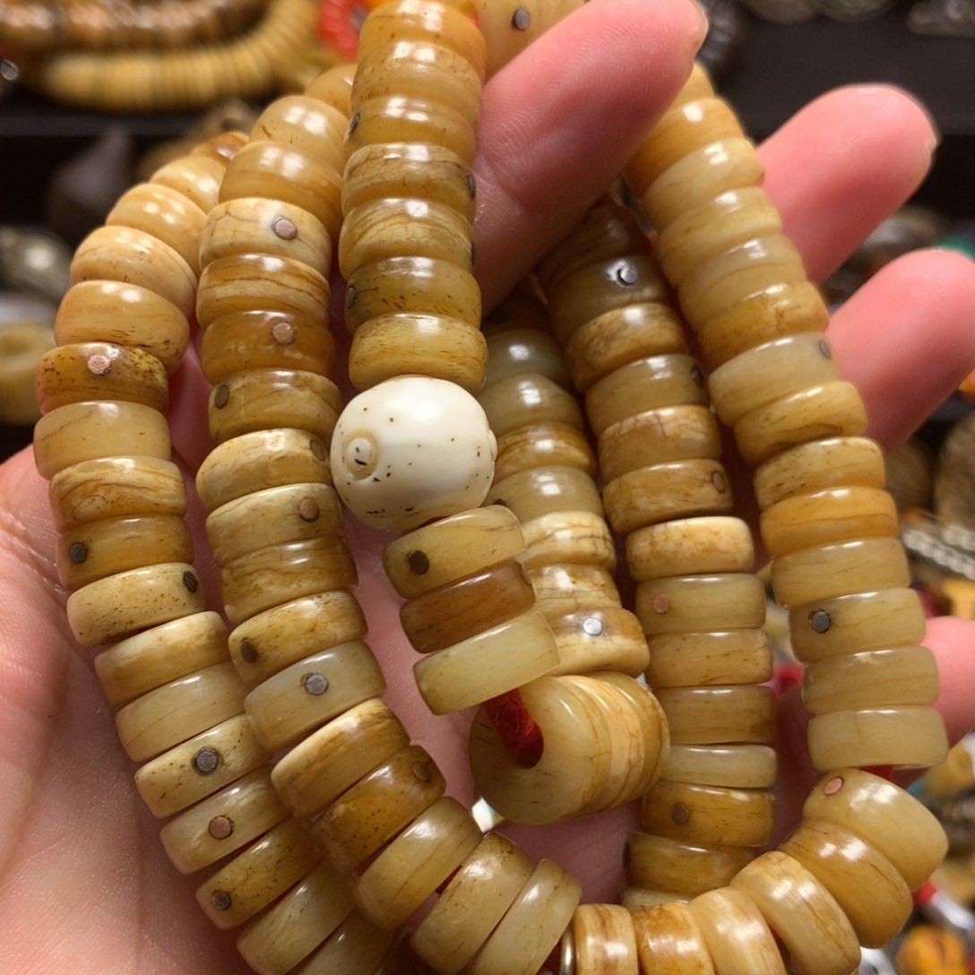 泥塑娘啦擦擦骰子