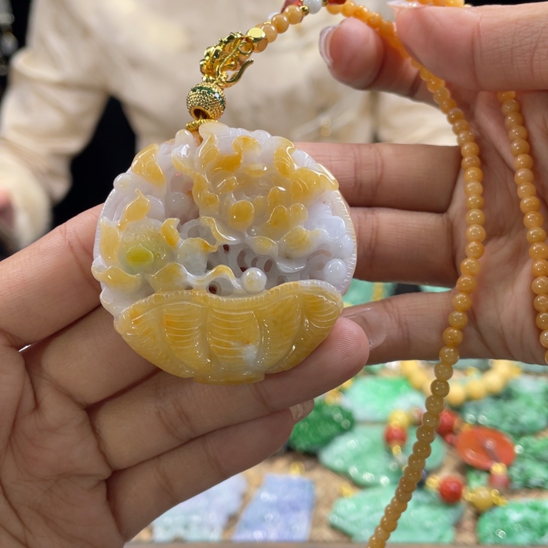 翡翠颈饰未镶嵌代编织