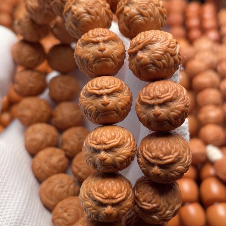 猴头核桃吊坠海**布斗战胜佛