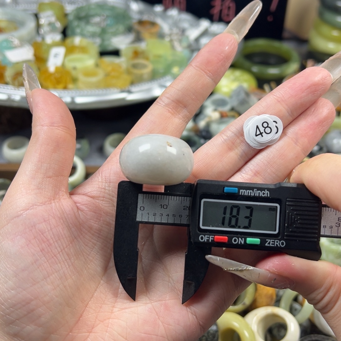 蛇纹石玉未镶嵌戒指