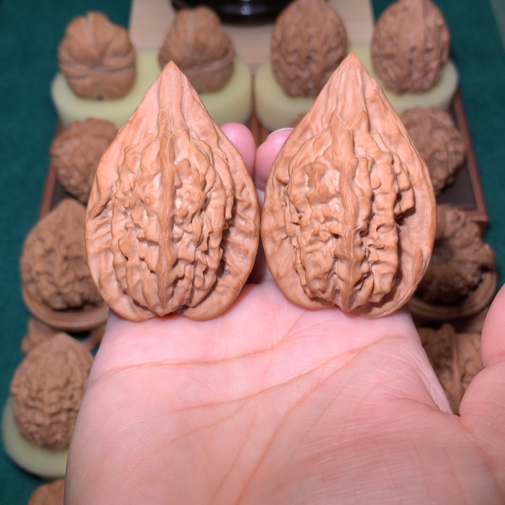 核桃文玩核桃把件红缨枪