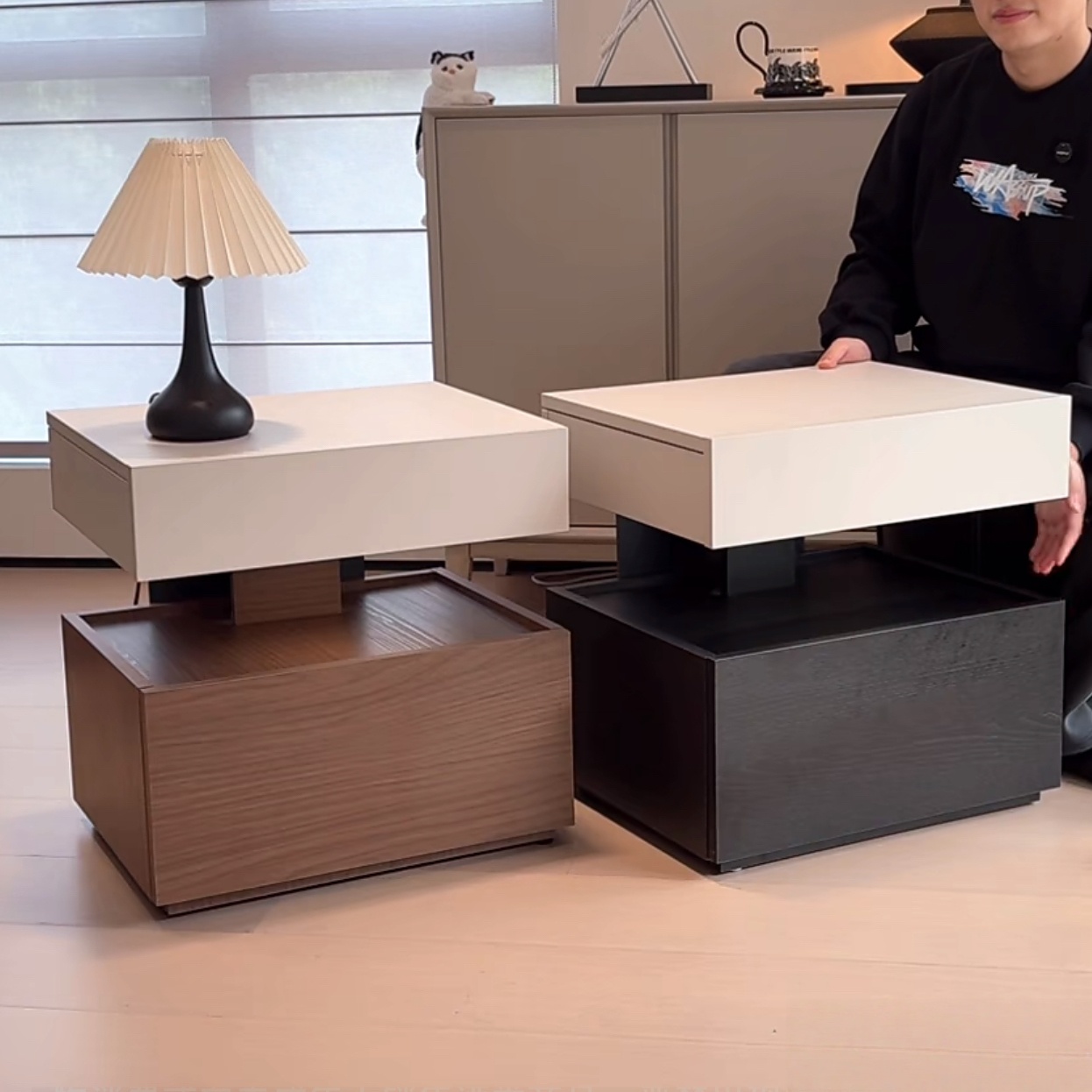 悬浮式实木床头柜带暗格意式极简带灯床边柜轻奢高级感卧室储物柜