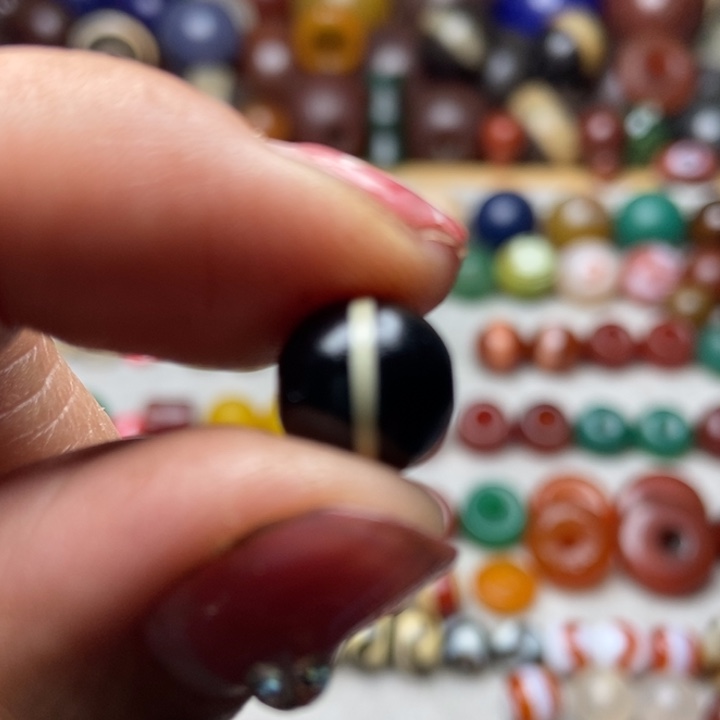 玛瑙/玉髓颈饰未镶嵌河****）