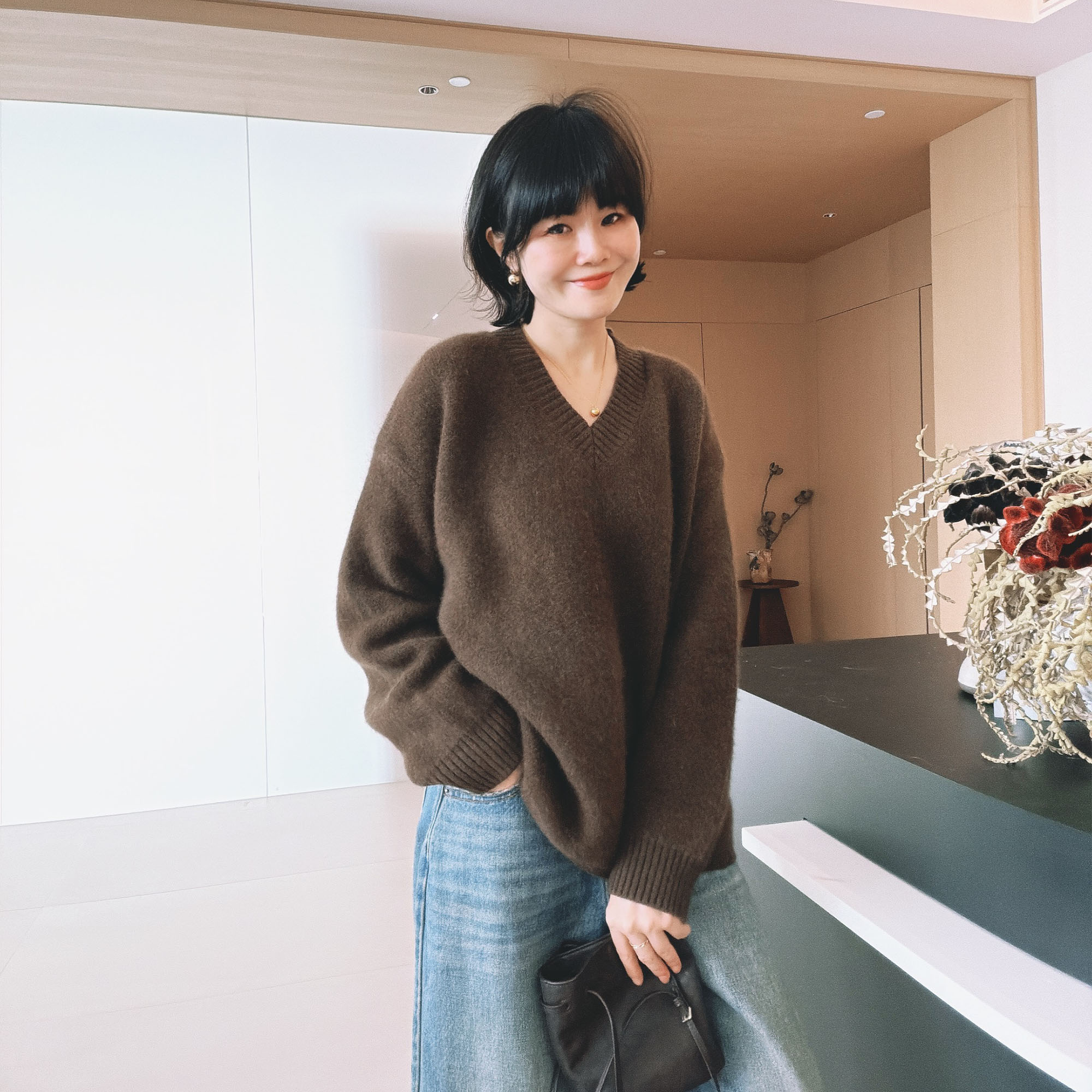 秋冬针织V领时尚宽松简约慵懒风纯色毛针织衫套头毛衣