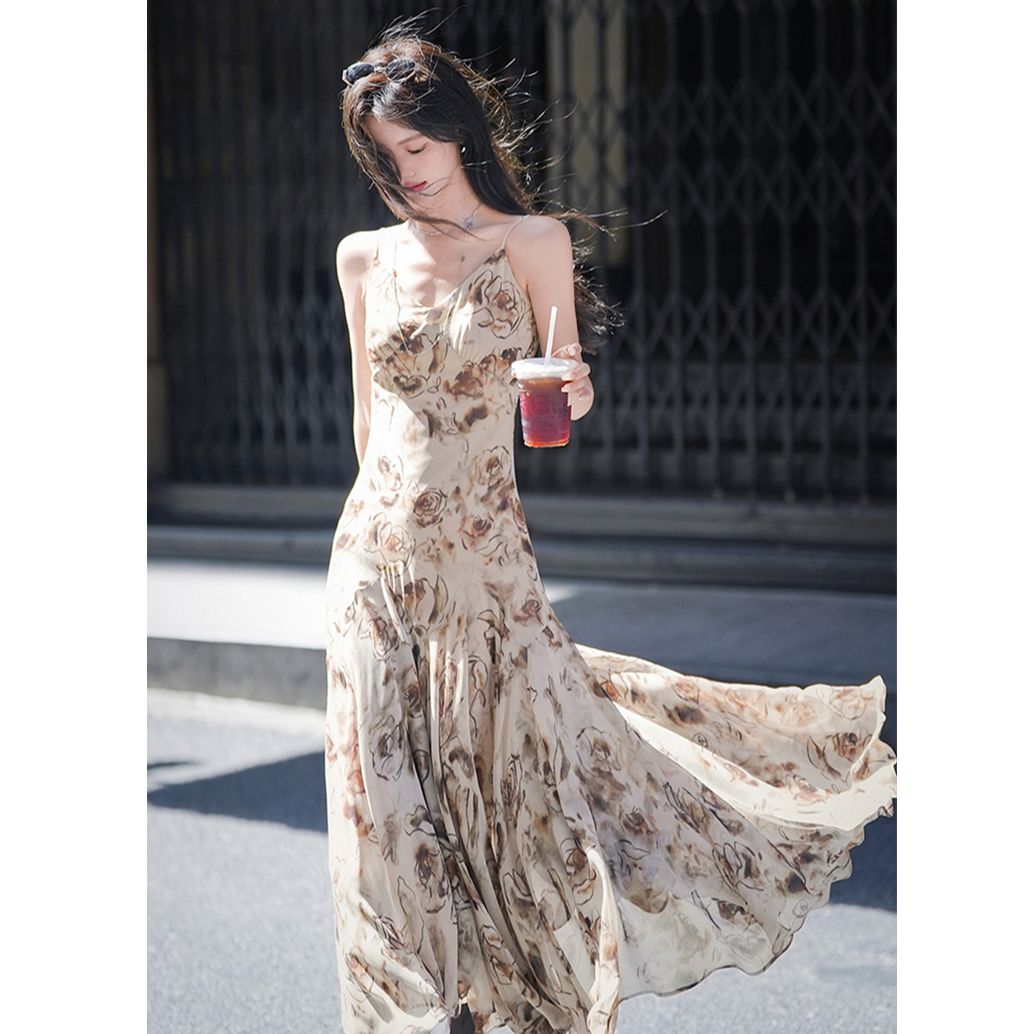 梅子熟了【摩卡玫瑰】V领晕染印花吊带内搭连衣裙女复古无袖长裙