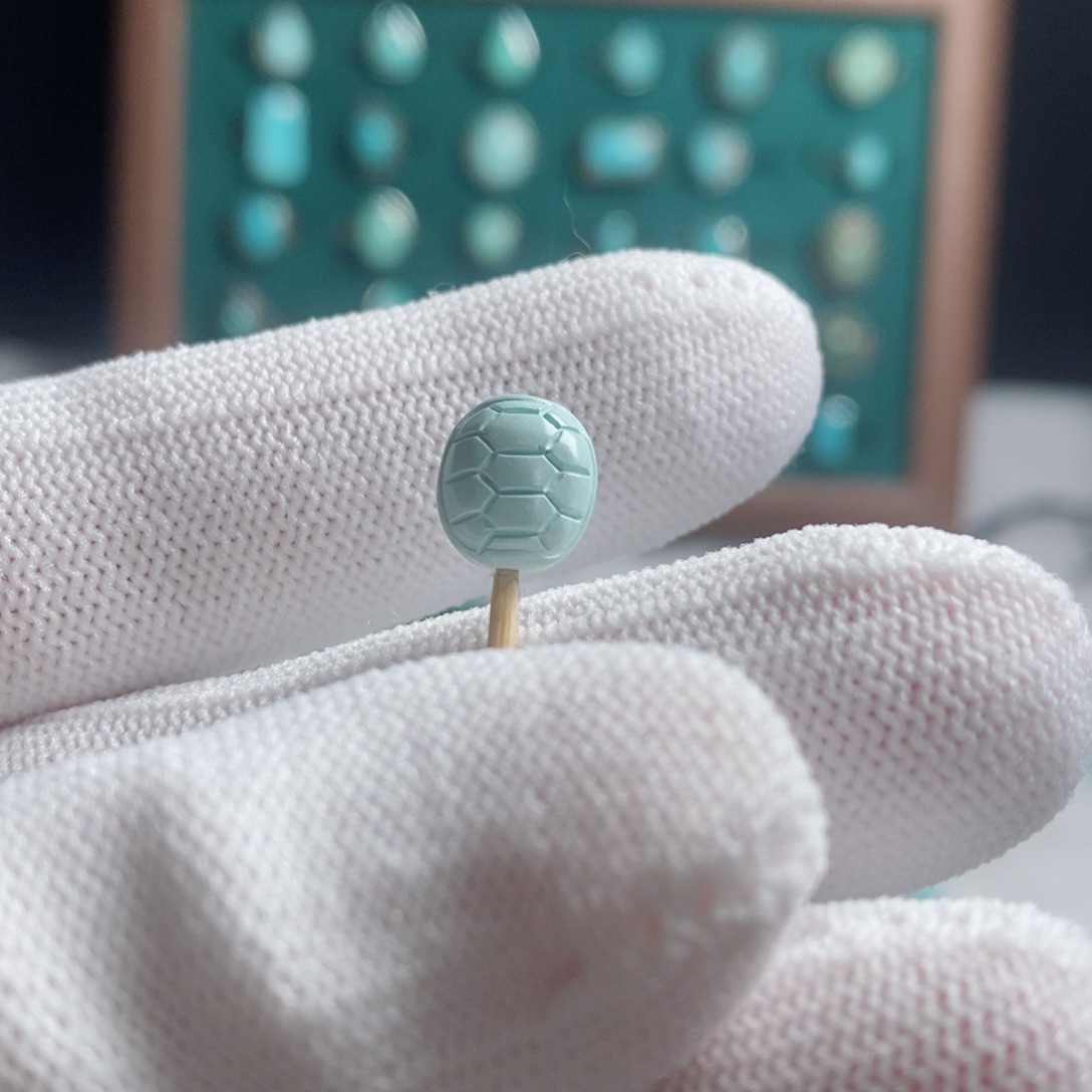 绿松石颈饰未镶嵌