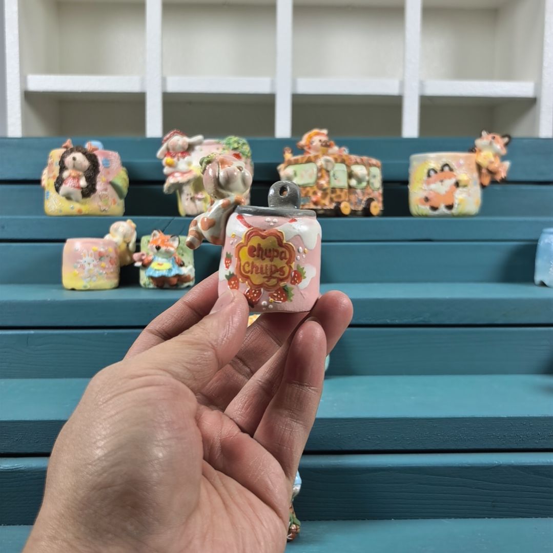 *****精品易拉罐 草莓小猫 手绘多肉花盆