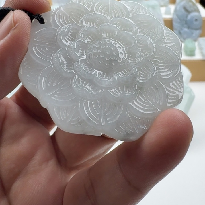 翡翠未镶嵌颈饰天然缅甸A货翡翠