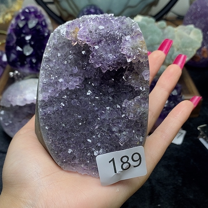 紫晶未镶嵌大型摆件（非配饰）