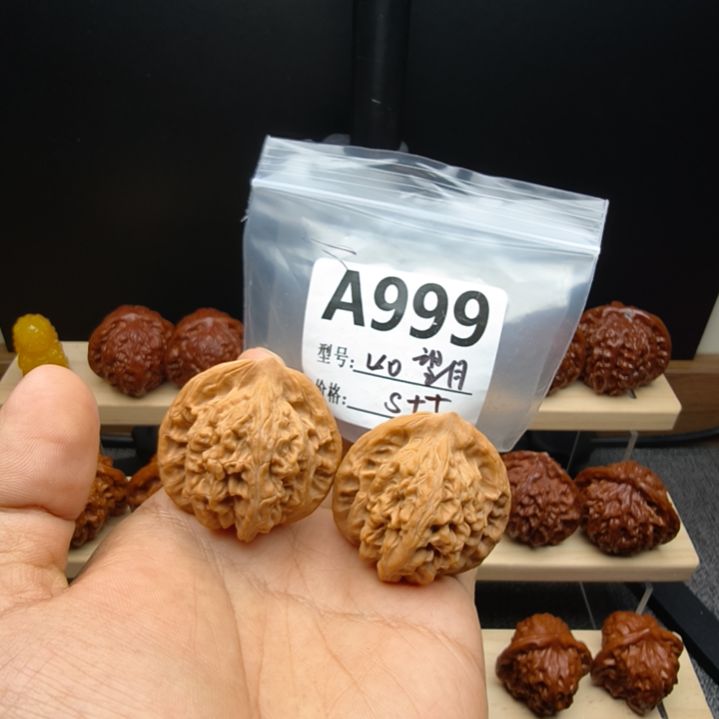 文玩核桃吊坠39望月a999