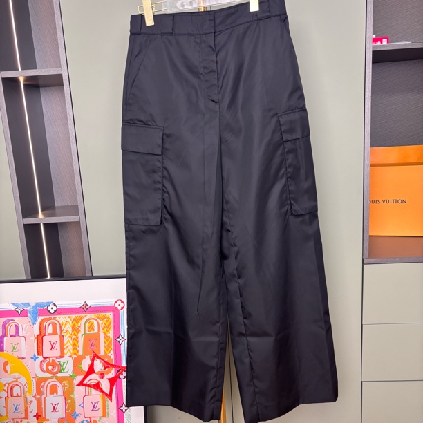 99新 Prada/普拉达 JSJ0022/38码/SS23 纯色徽标直筒长款休闲裤 
