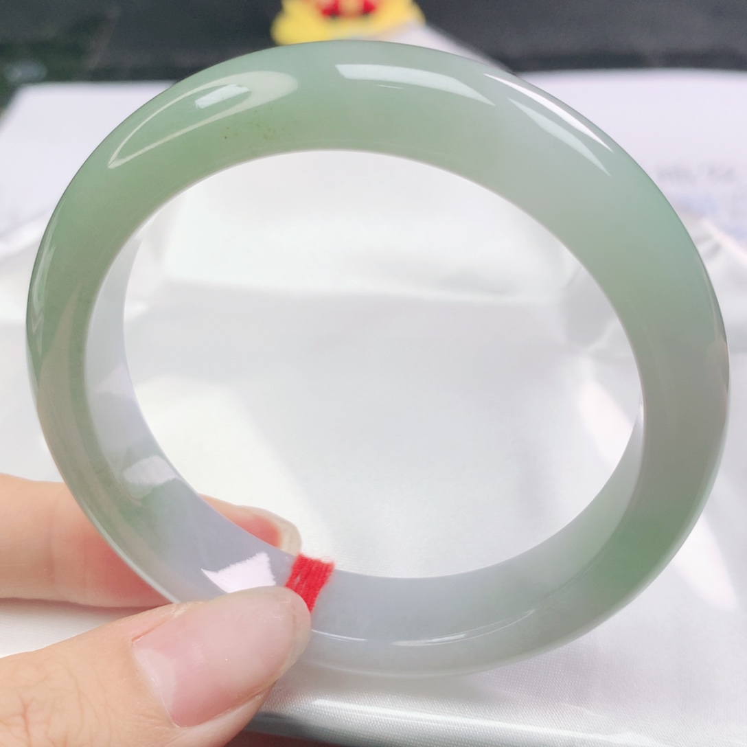 翡翠未镶嵌手镯翡翠57.0胶润半山水正圈
