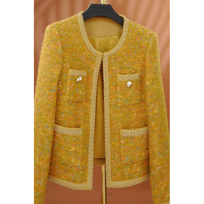 2025冬季宋姐新款洋气减龄时尚轻奢别致设计小香风短外套