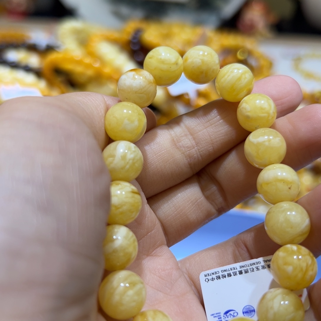 琥珀珠宝奇石未镶嵌