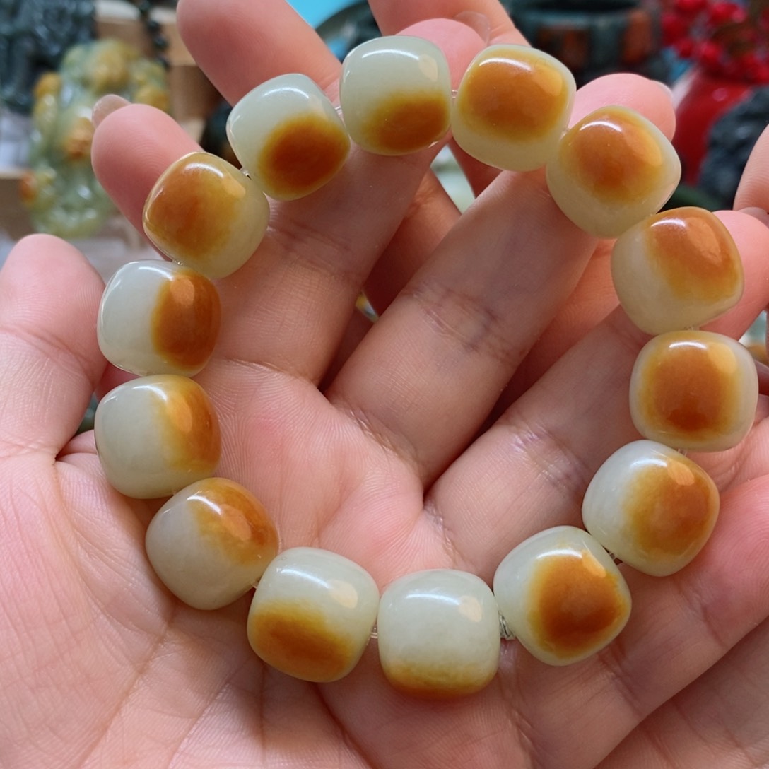 透闪石质玉手串未镶嵌墨*…