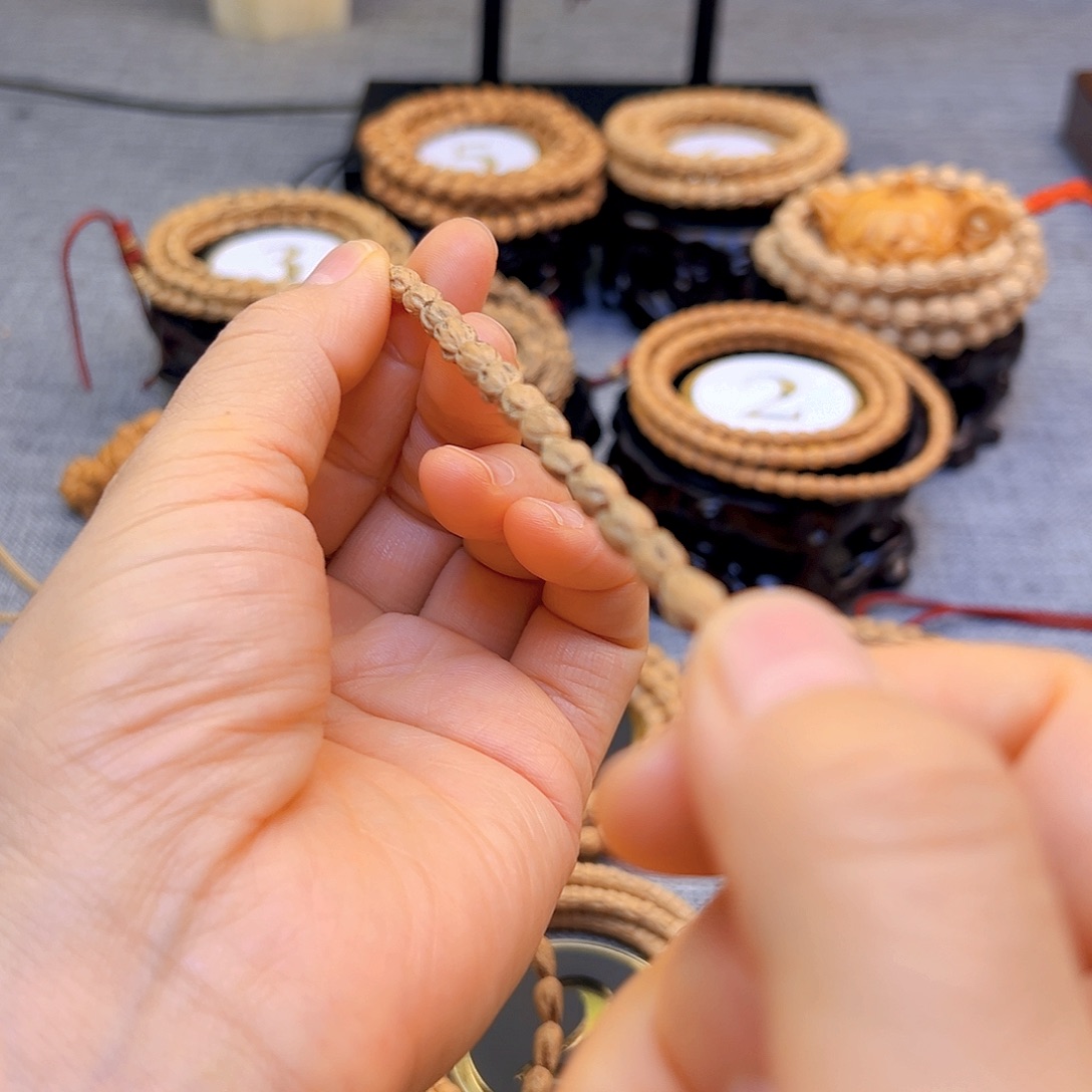 金***产吊坠柏香籽/百香籽