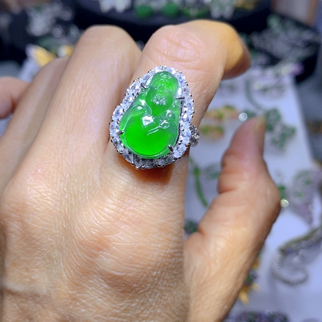 翡翠颈饰银S925镶嵌天然翡翠