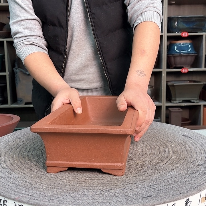 紫砂花盆紫砂的颜色很好看呀