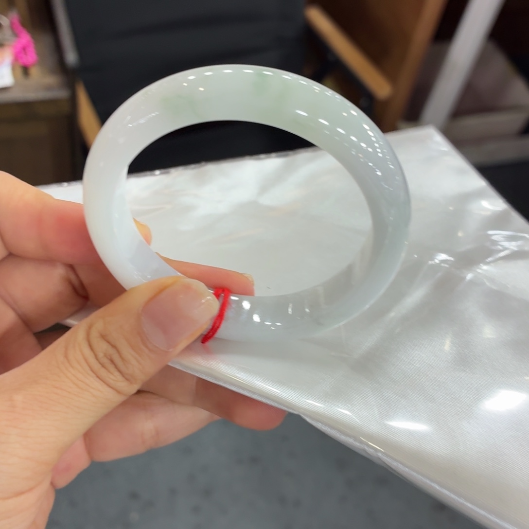 未镶嵌手镯翡翠手镯