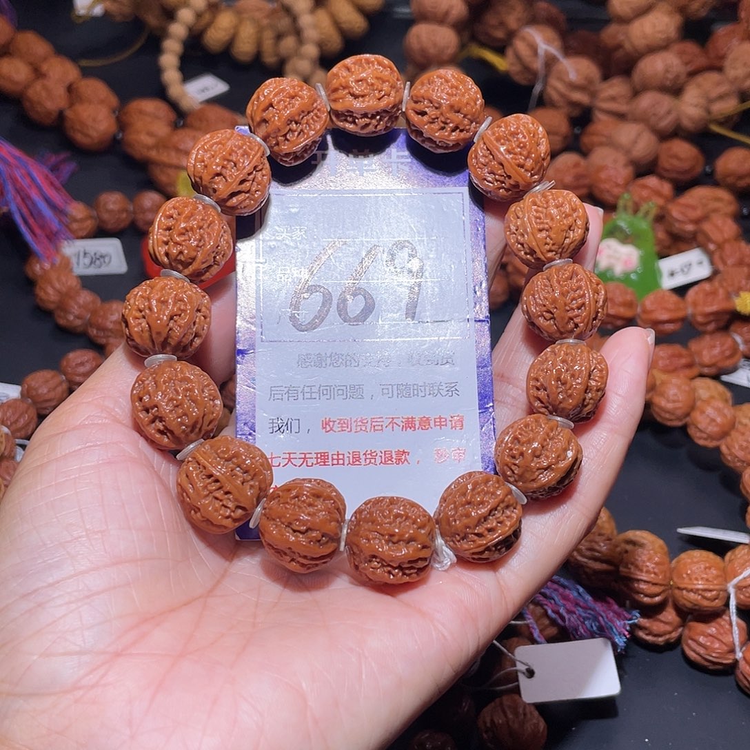 ᴳ****669文玩秋子蚂蚁龙脊京八棱17