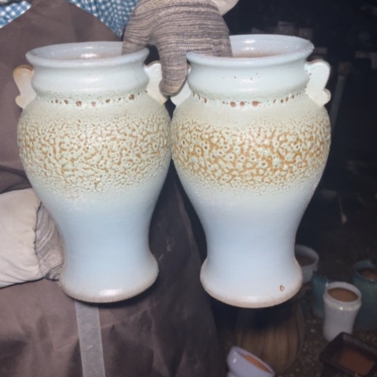 红陶口12高27瑕疵