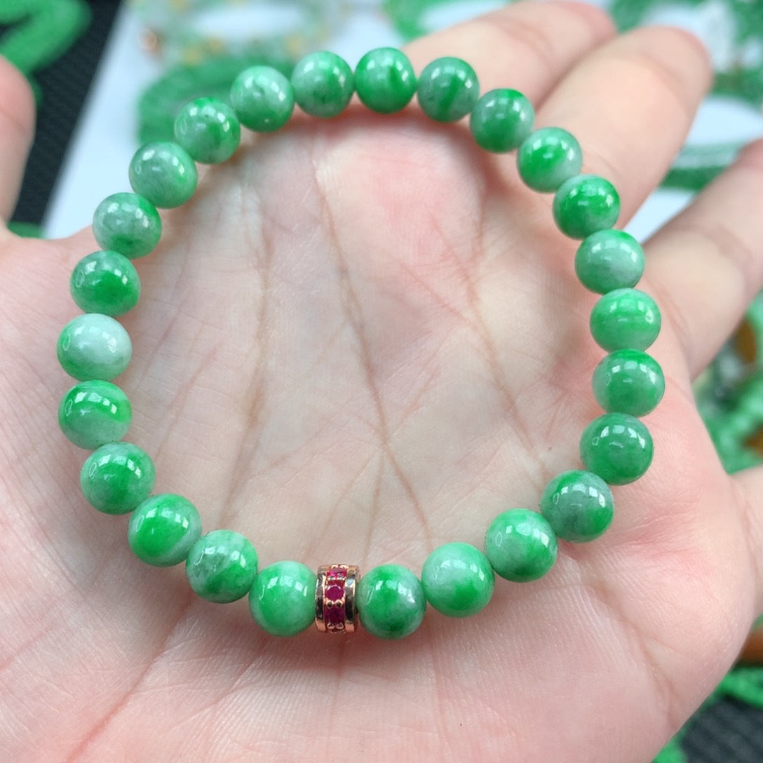 翡翠手链未镶嵌翡翠