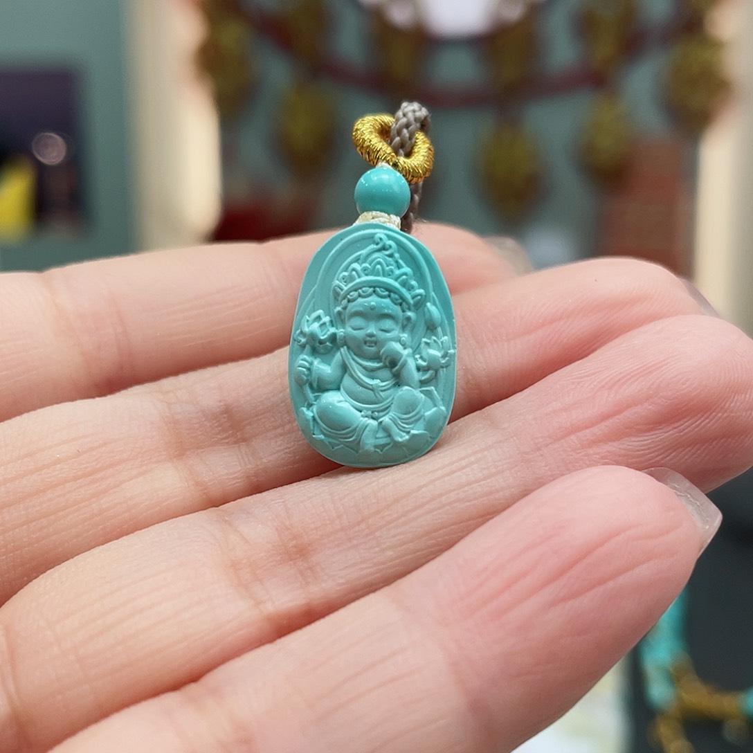 绿松石颈饰未镶嵌