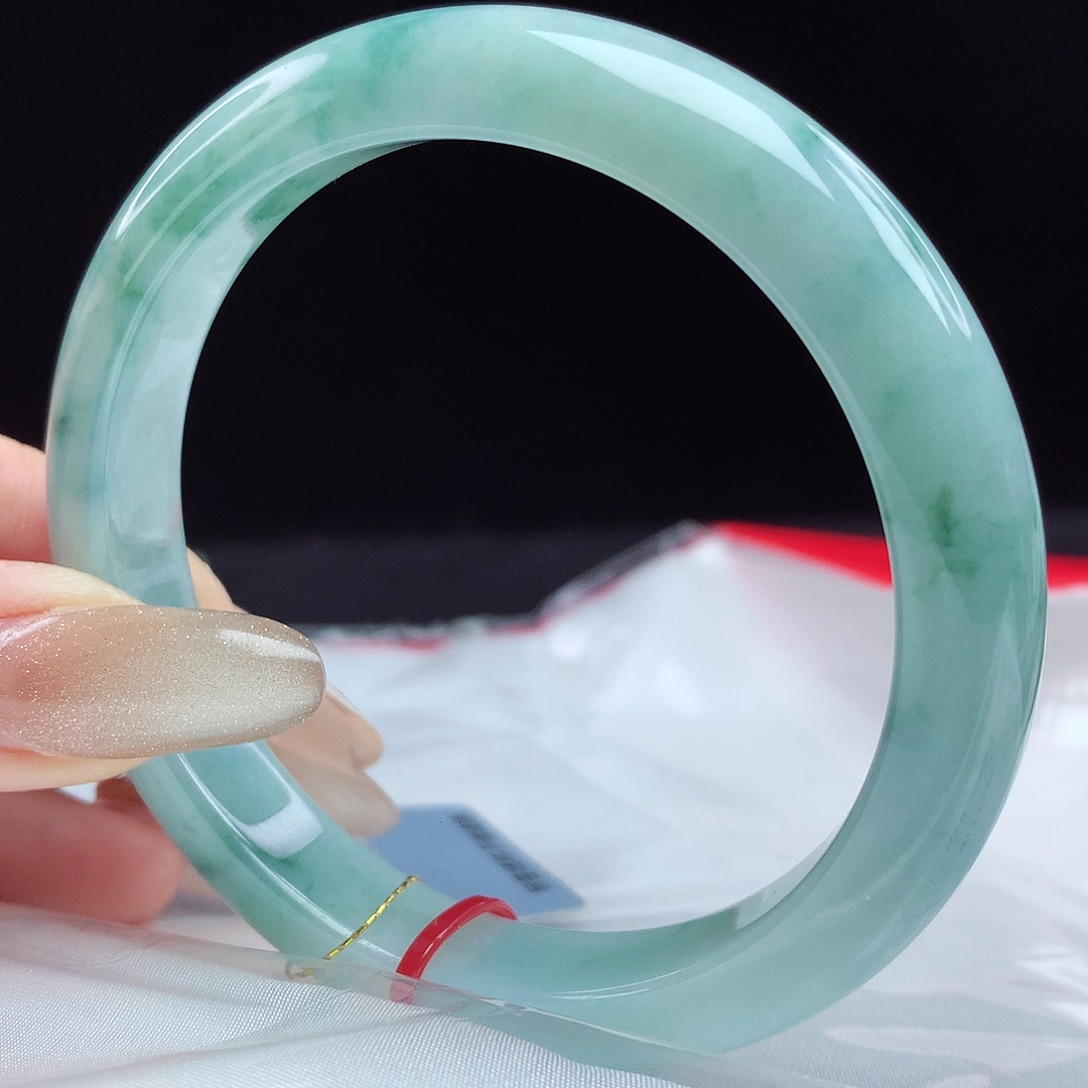 翡翠手镯未镶嵌57圈3848