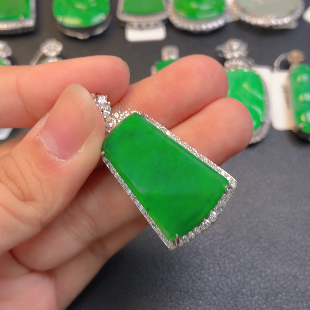 翡翠银S925镶嵌颈饰