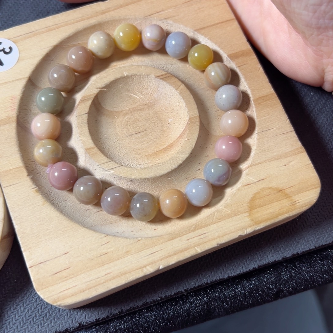 哈****石英质玉手链未镶嵌19