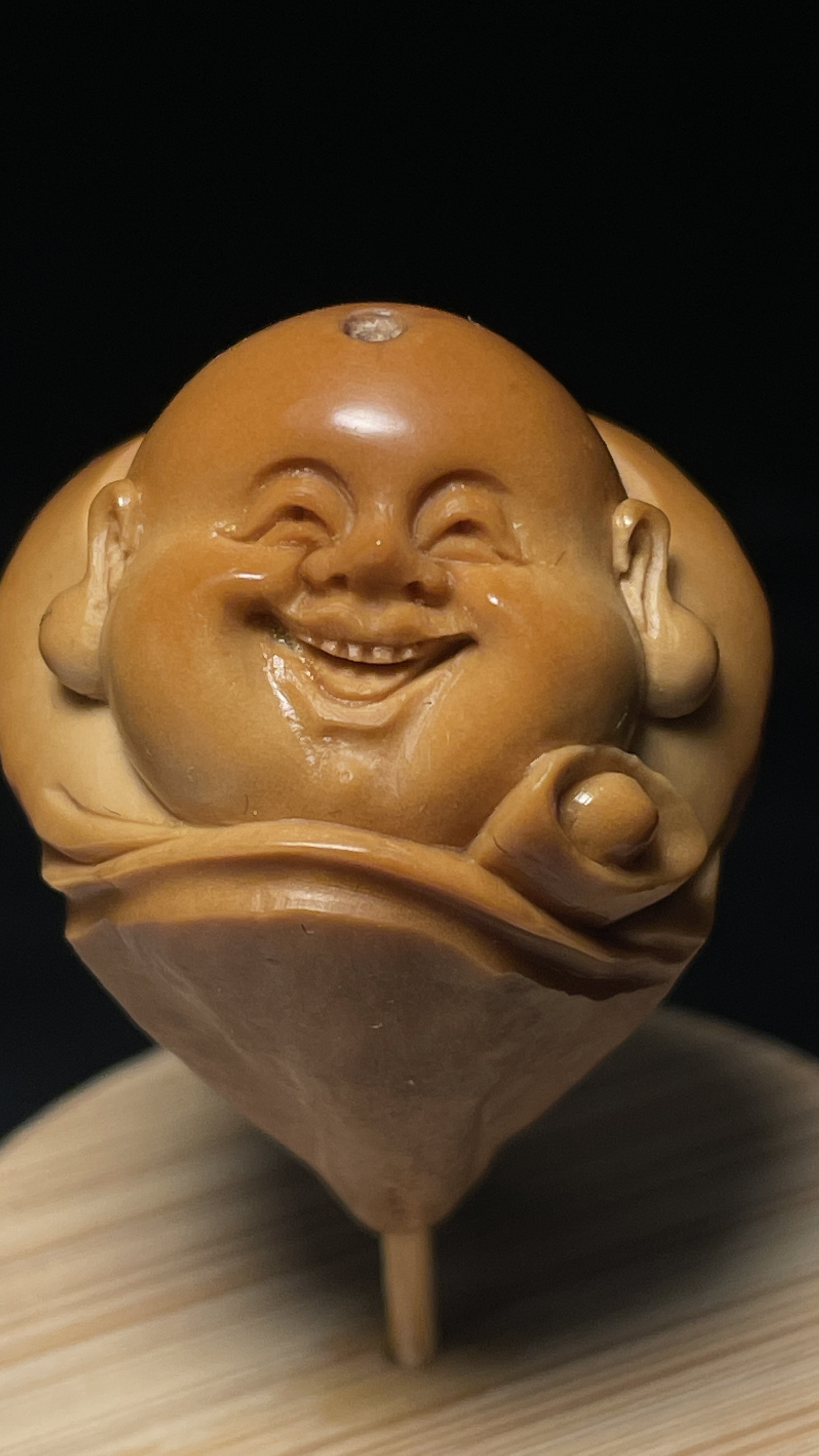 真雨核雕原皮包衣弥勒2.48x3.4