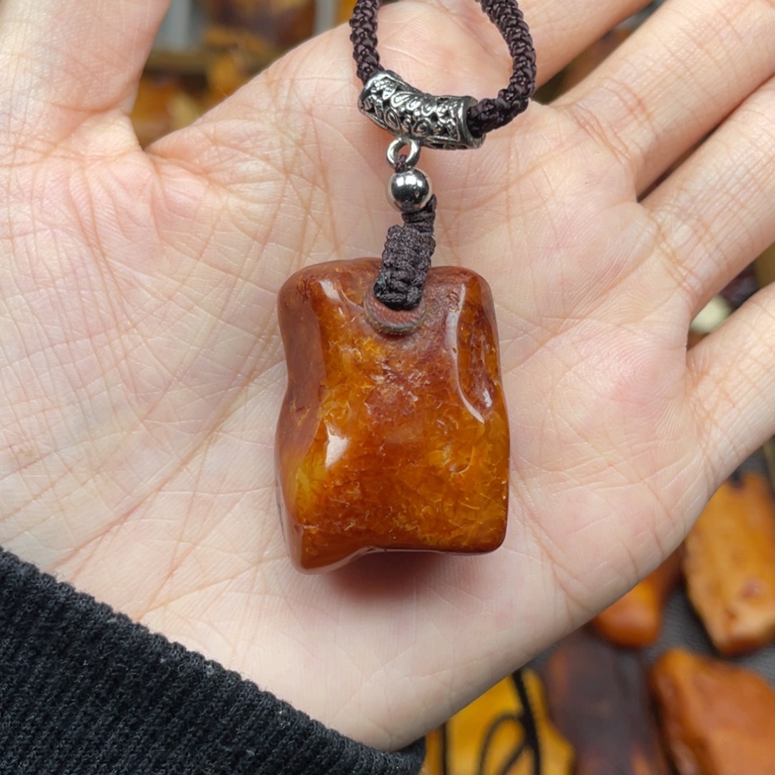 琥珀未镶嵌珠宝奇石