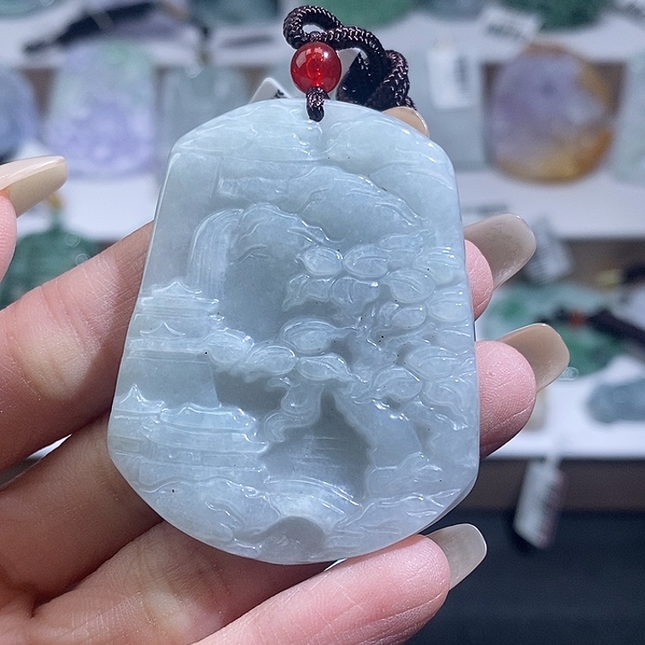 翡翠颈饰未镶嵌翡翠