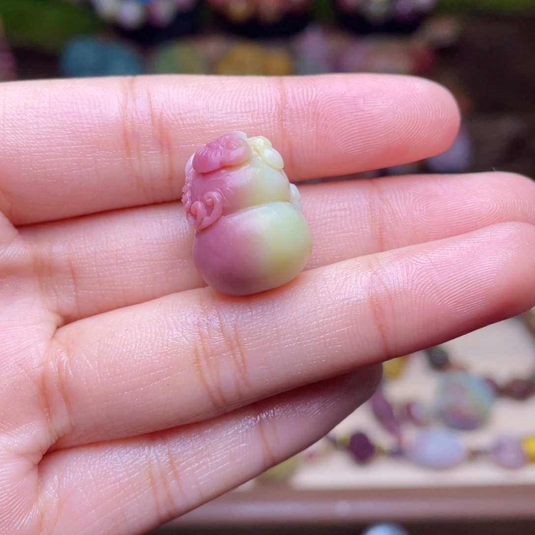 玛瑙/玉髓珠宝半成品未镶嵌鸿****港盐源玛瑙葫芦西瓜色