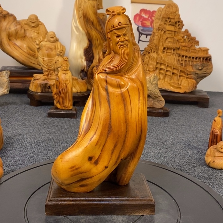 柏木（崖柏）崖柏关公摆件根雕工艺品