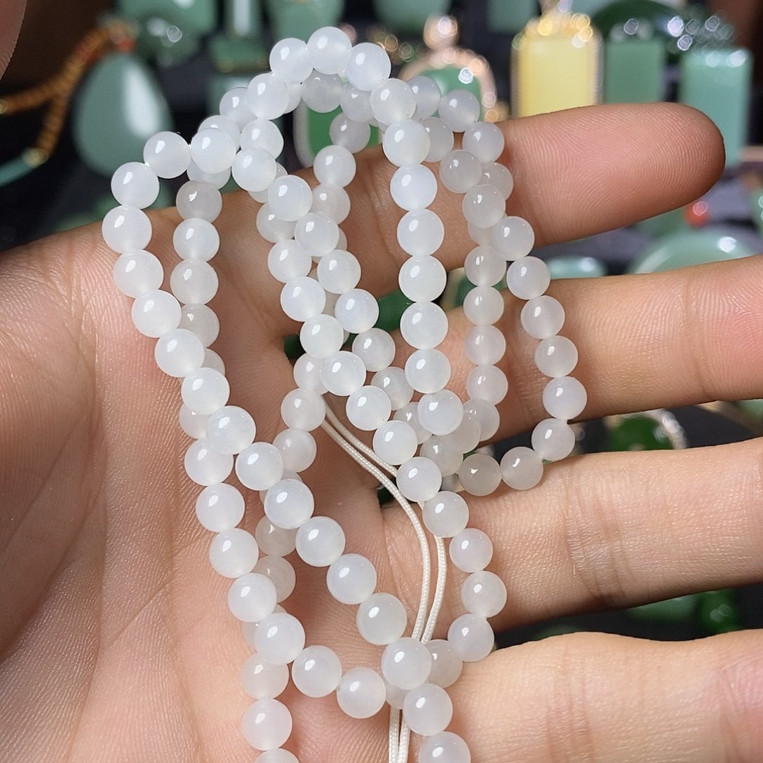 和田玉（白玉）未镶嵌颈饰小**风