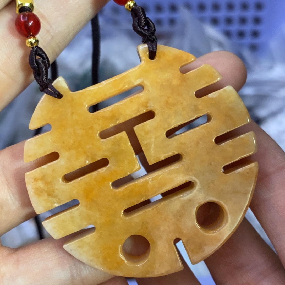 翡翠颈饰未镶嵌吊坠