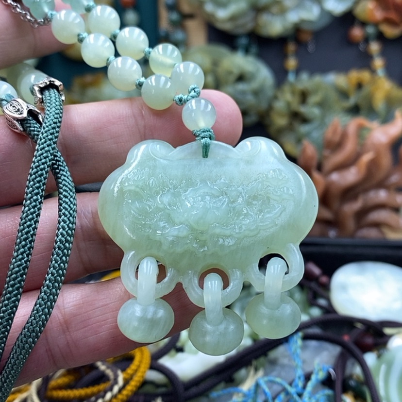 【闪购商品】未镶嵌岫玉吊坠