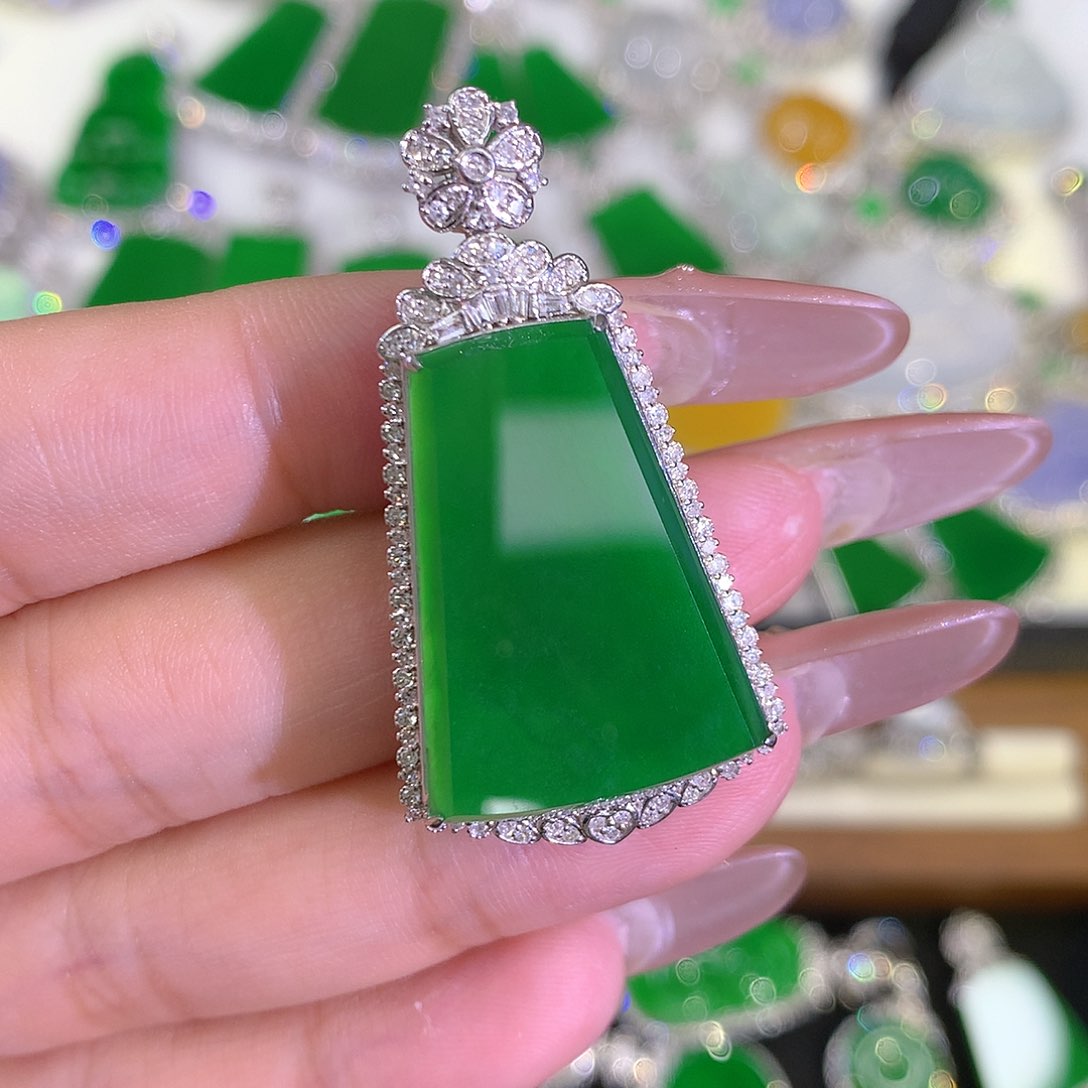 翡翠颈饰18K金镶嵌11111111111