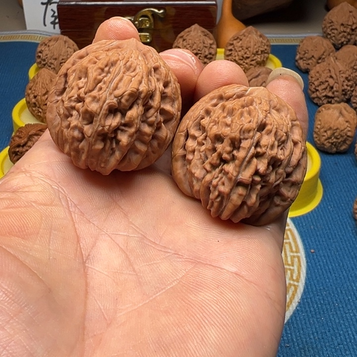 文玩核桃吊坠四座楼全品无修40尺