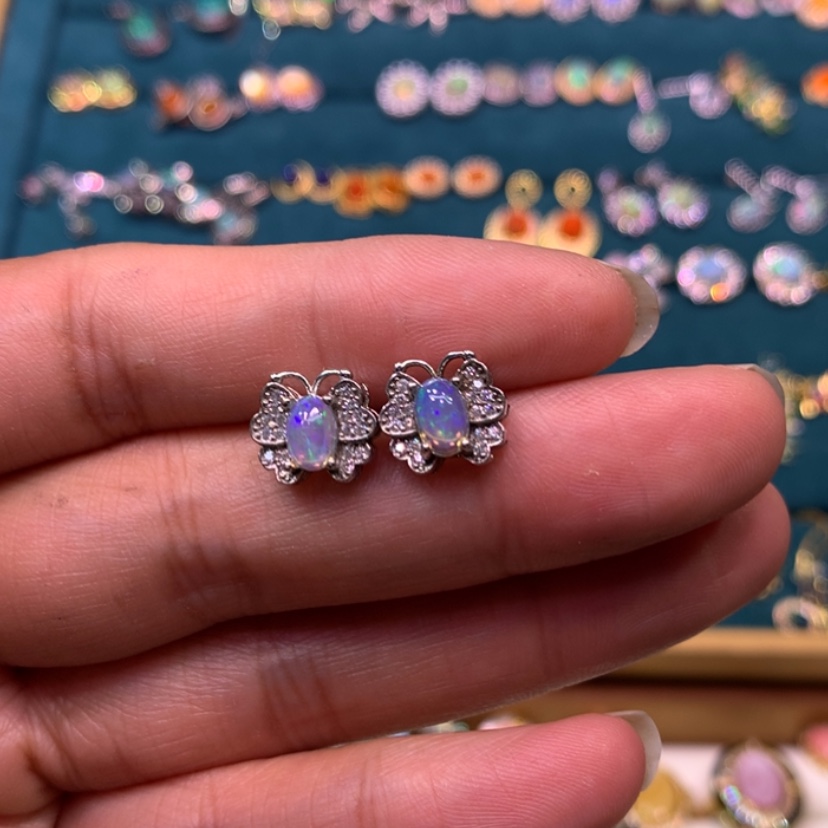 【闪购商品】欧泊耳钉款式银S925镶嵌