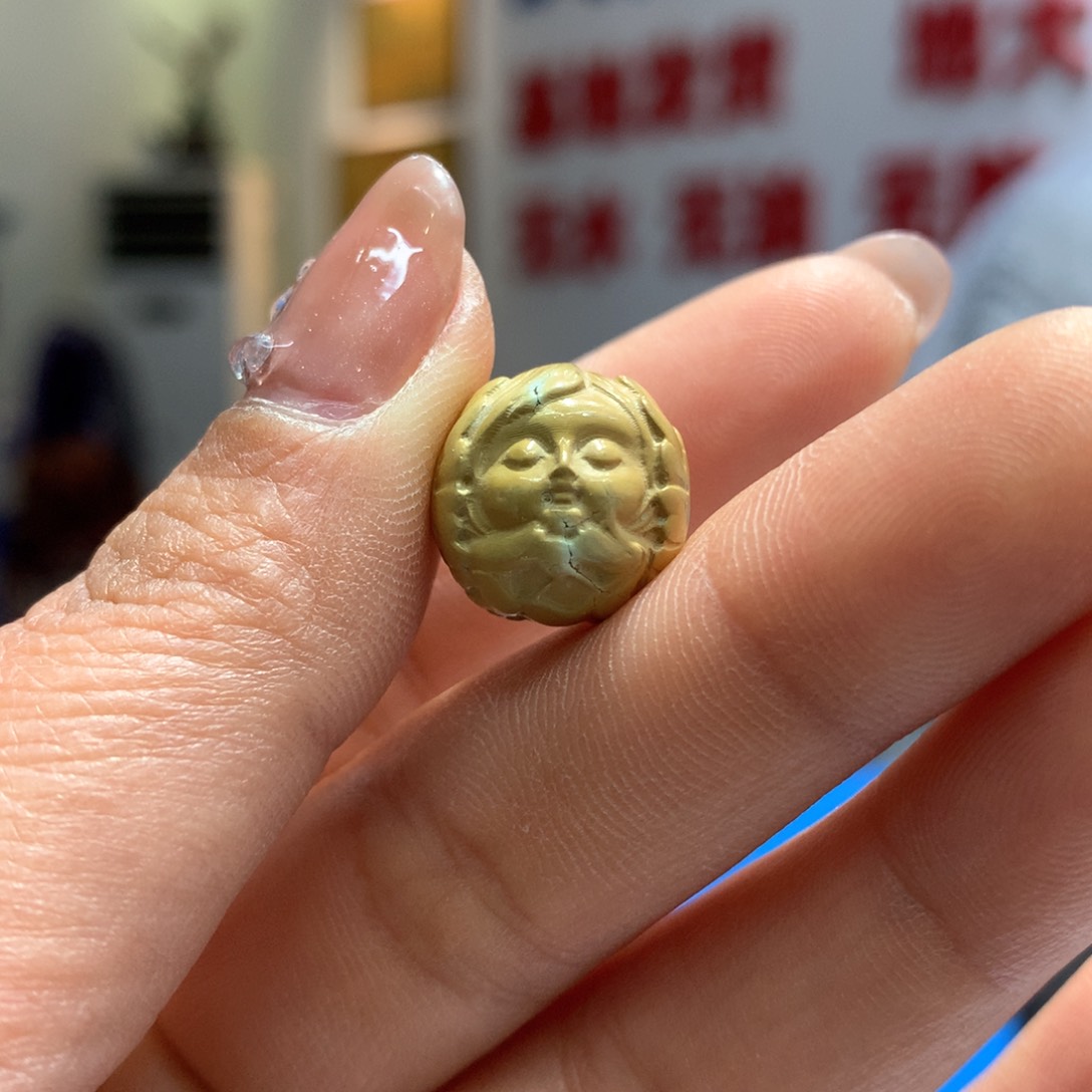 绿松石配饰未镶嵌