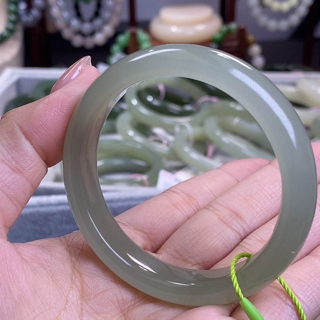 和田玉精品高冰晴水老坑料正圈手镯53未镶嵌