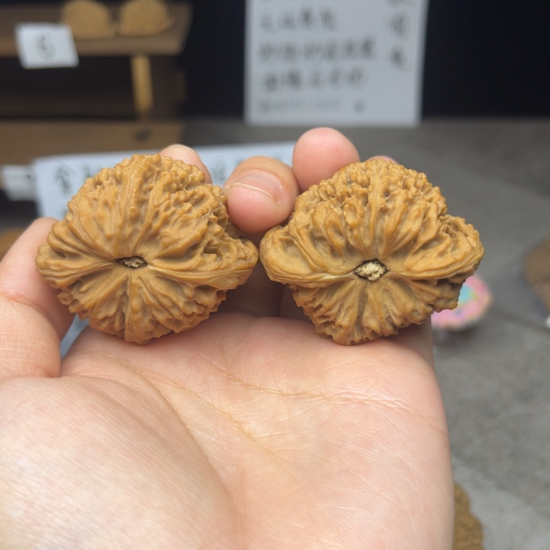 爱***爱文玩核桃吊坠涿鹿南疆石