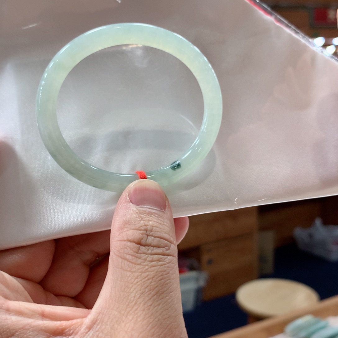 翡翠手镯未镶嵌买断