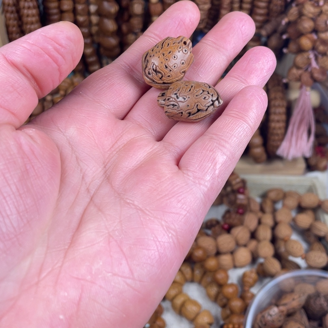 七***生核桃木/黑胡桃（胡桃木）